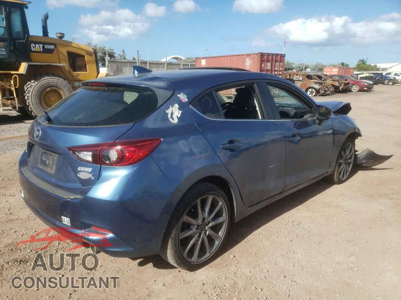 MAZDA 3 2018 - 3MZBN1L32JM201190