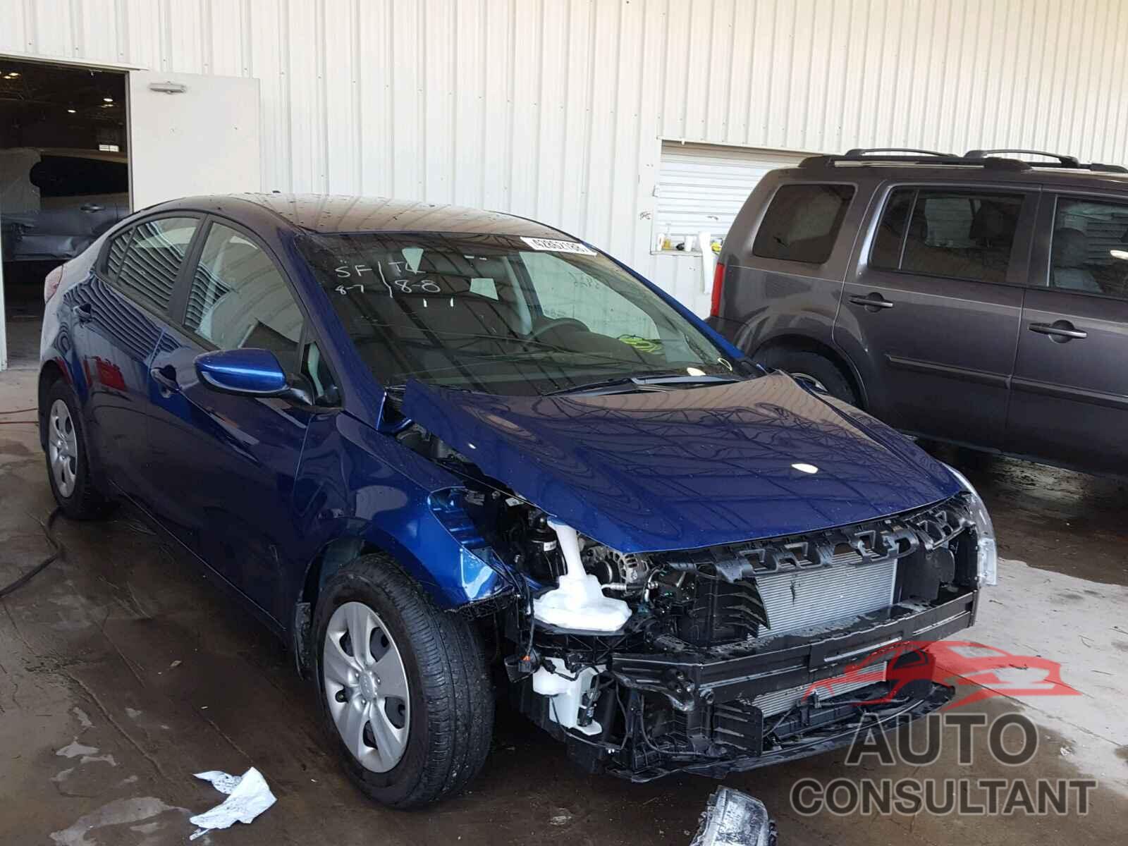 KIA FORTE 2018 - 3KPFK4A75JE203952
