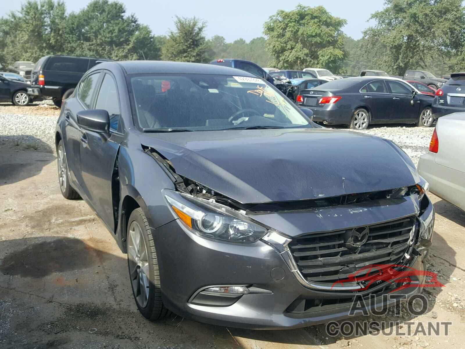 MAZDA 3 2018 - 3MZBN1L36JM178819