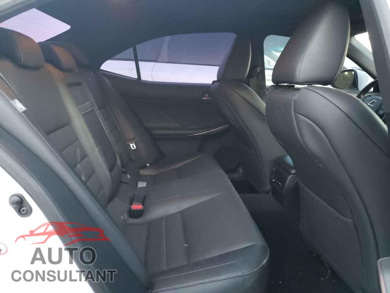 LEXUS IS 2018 - JTHBA1D25J5066652