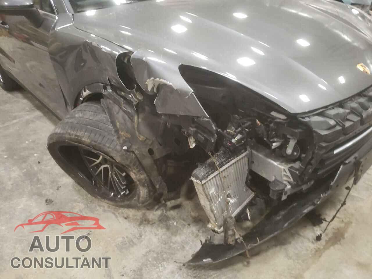 PORSCHE CAYENNE 2019 - WP1AA2AY9KDA17732