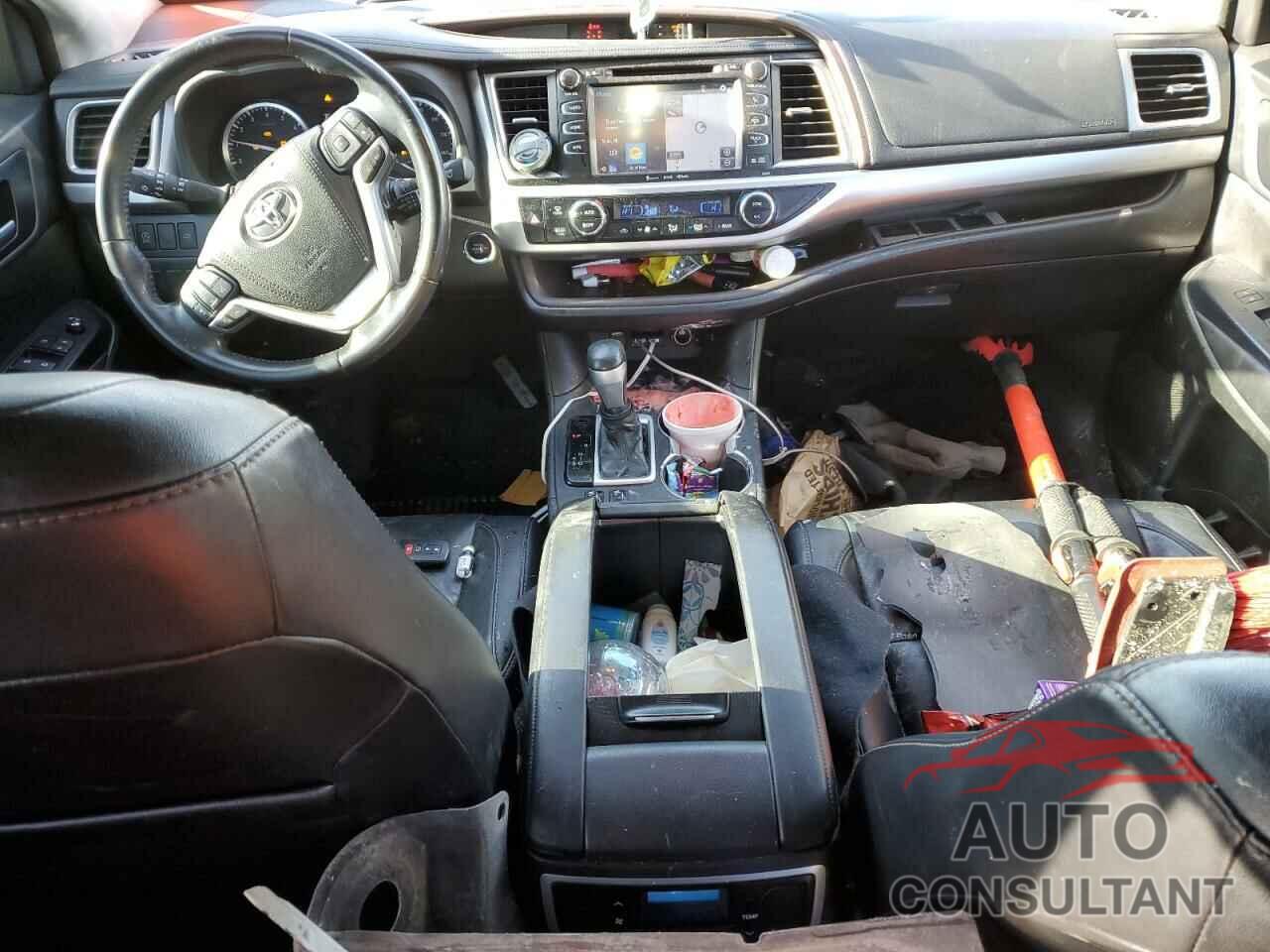 TOYOTA HIGHLANDER 2018 - 5TDJZRFH8JS843597