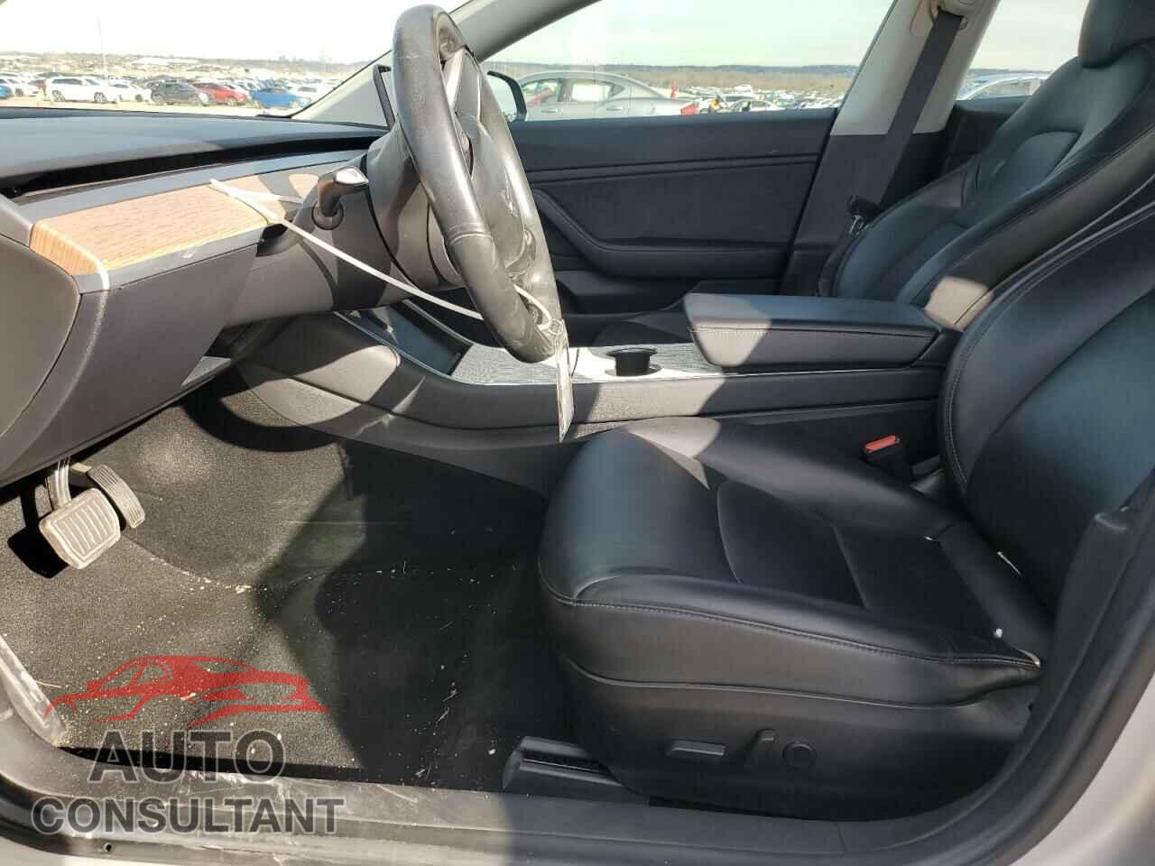 TESLA MODEL 3 2018 - 5YJ3E1EB6JF069289