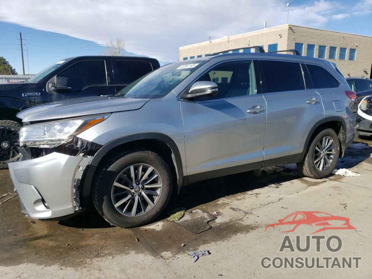 TOYOTA HIGHLANDER 2019 - 5TDJZRFH7KS592668