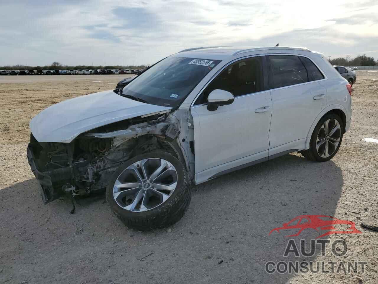 AUDI Q3 2021 - WA1EECF31M1099867