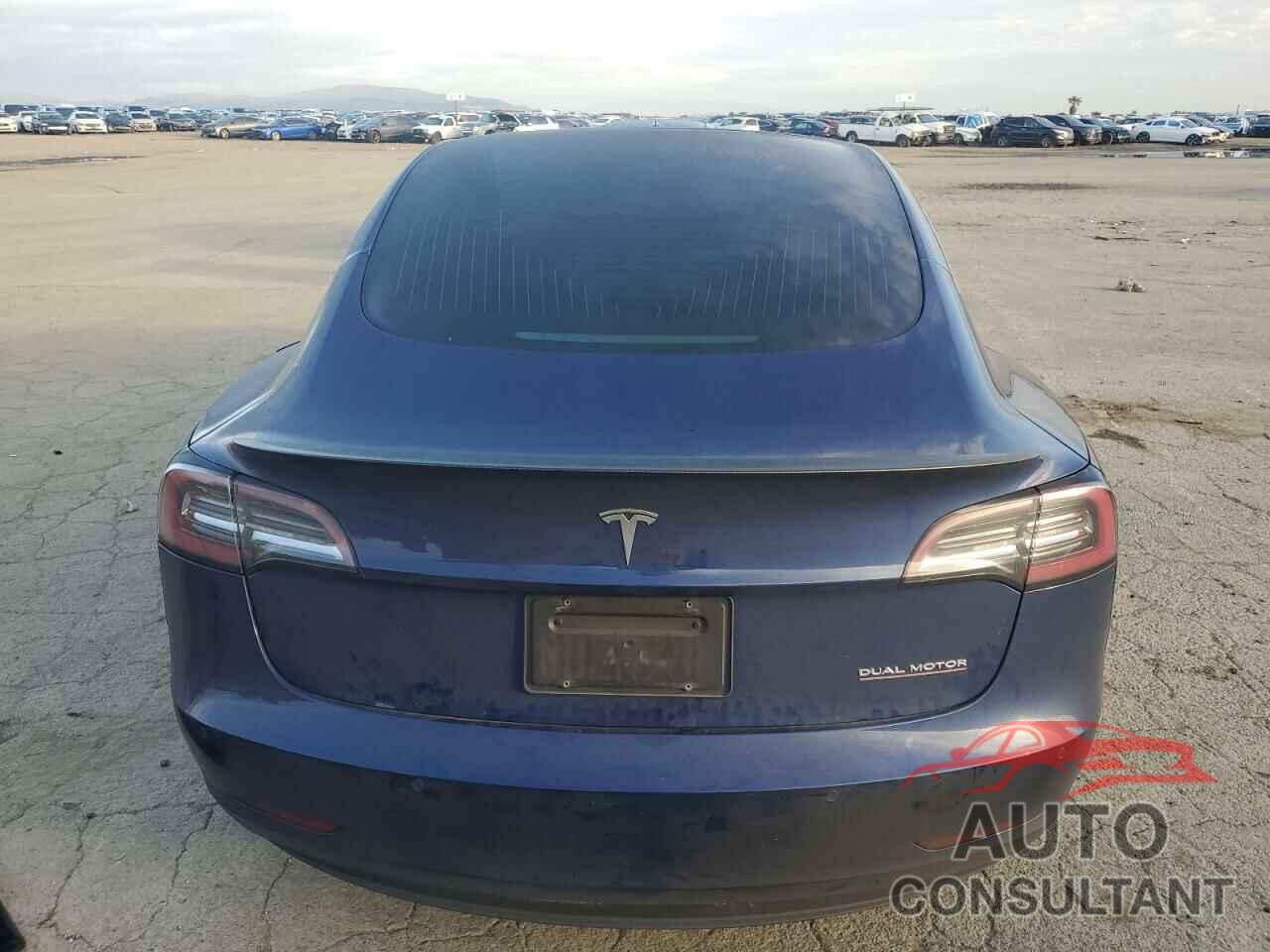 TESLA MODEL 3 2019 - 5YJ3E1EB1KF528827