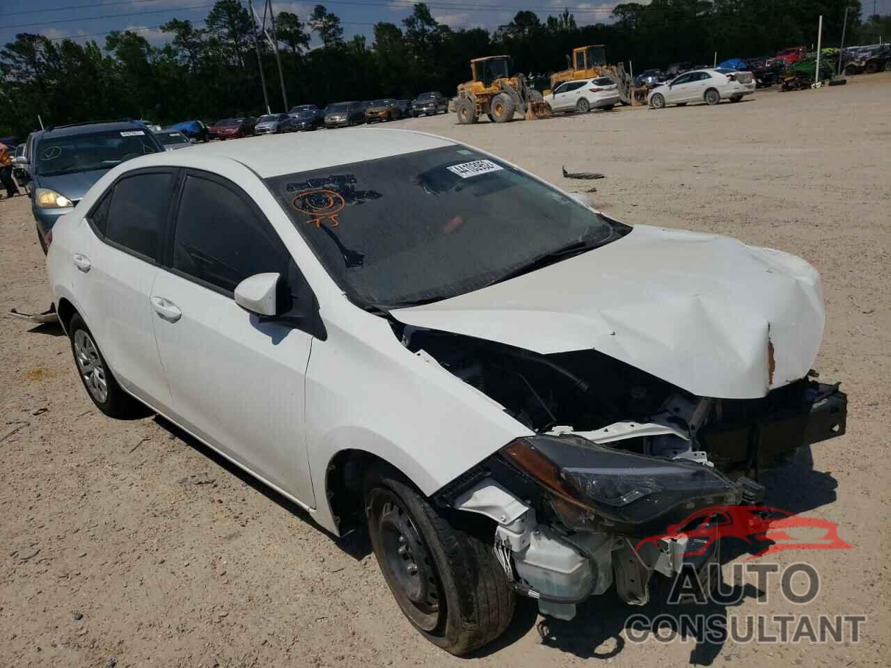 TOYOTA COROLLA 2018 - 5YFBURHE8JP834624