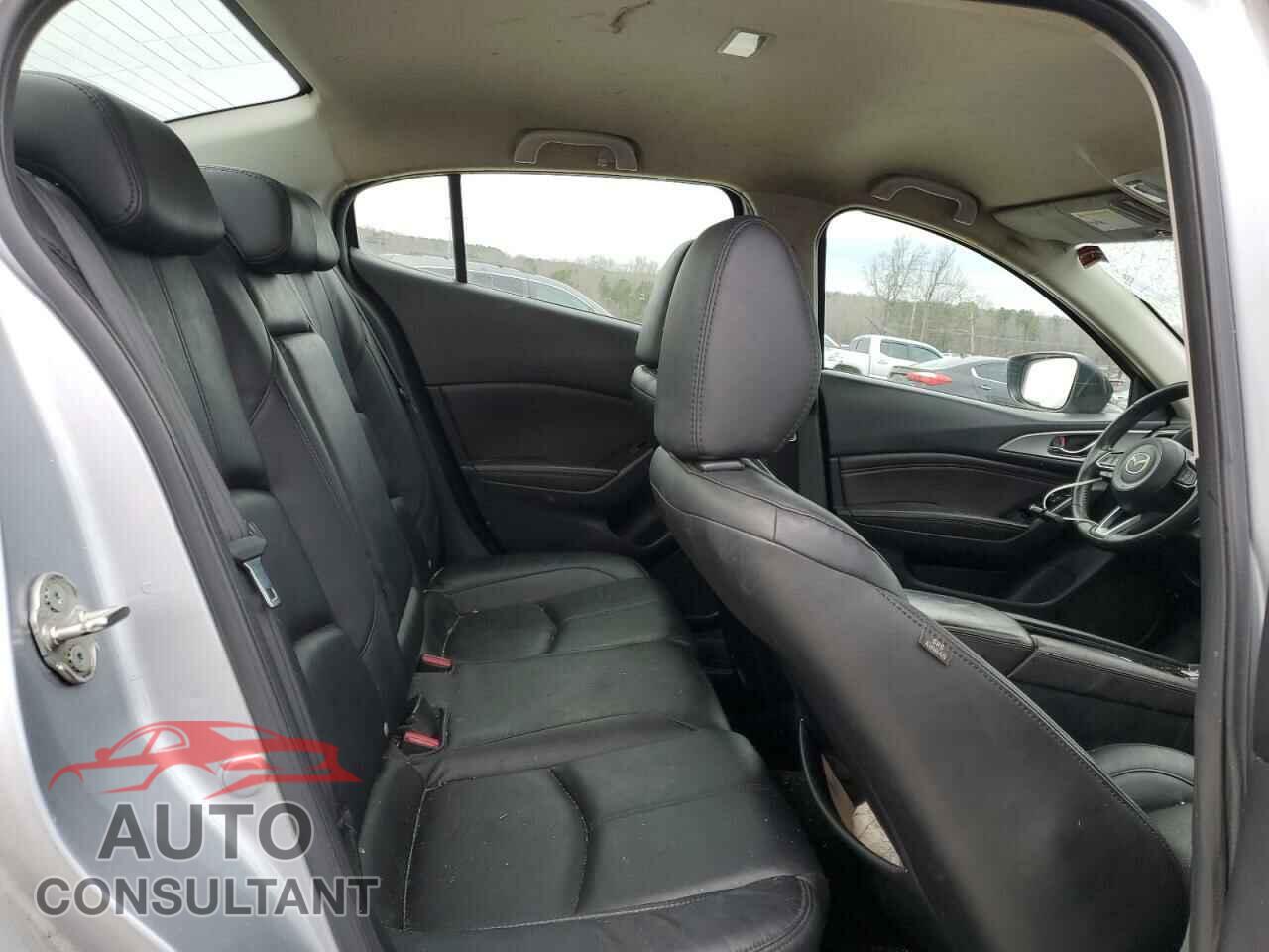 MAZDA 3 2017 - 3MZBN1V7XHM108525