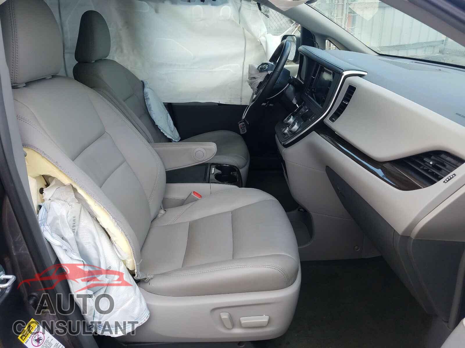 TOYOTA SIENNA 2017 - 5TDYZ3DC9HS834064