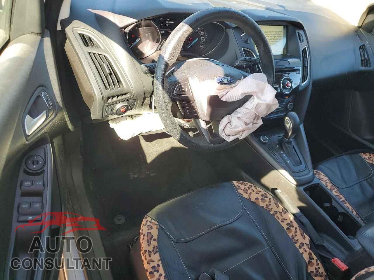 FORD FOCUS 2017 - 1FADP3M22HL326764