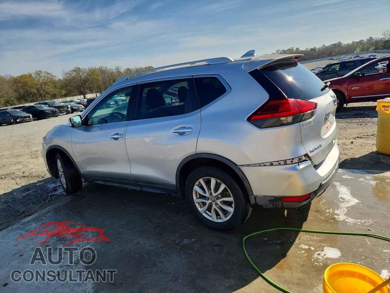 NISSAN ROGUE 2017 - KNMAT2MTXHP558355