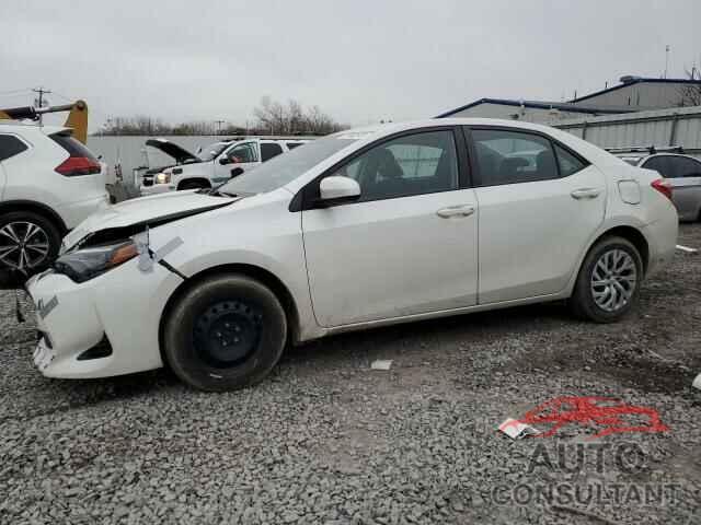 TOYOTA COROLLA 2018 - 5YFBURHEXJP832387