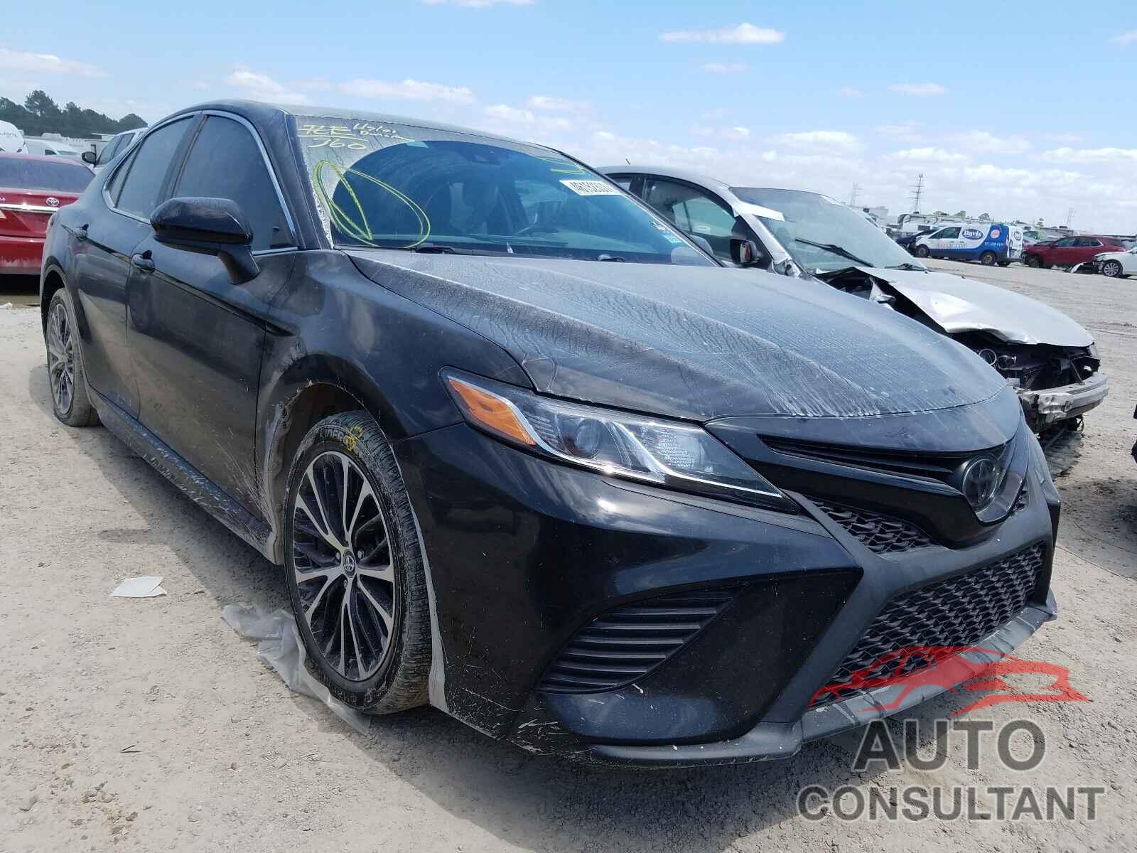 TOYOTA CAMRY 2018 - 4T1B11HK4JU154024