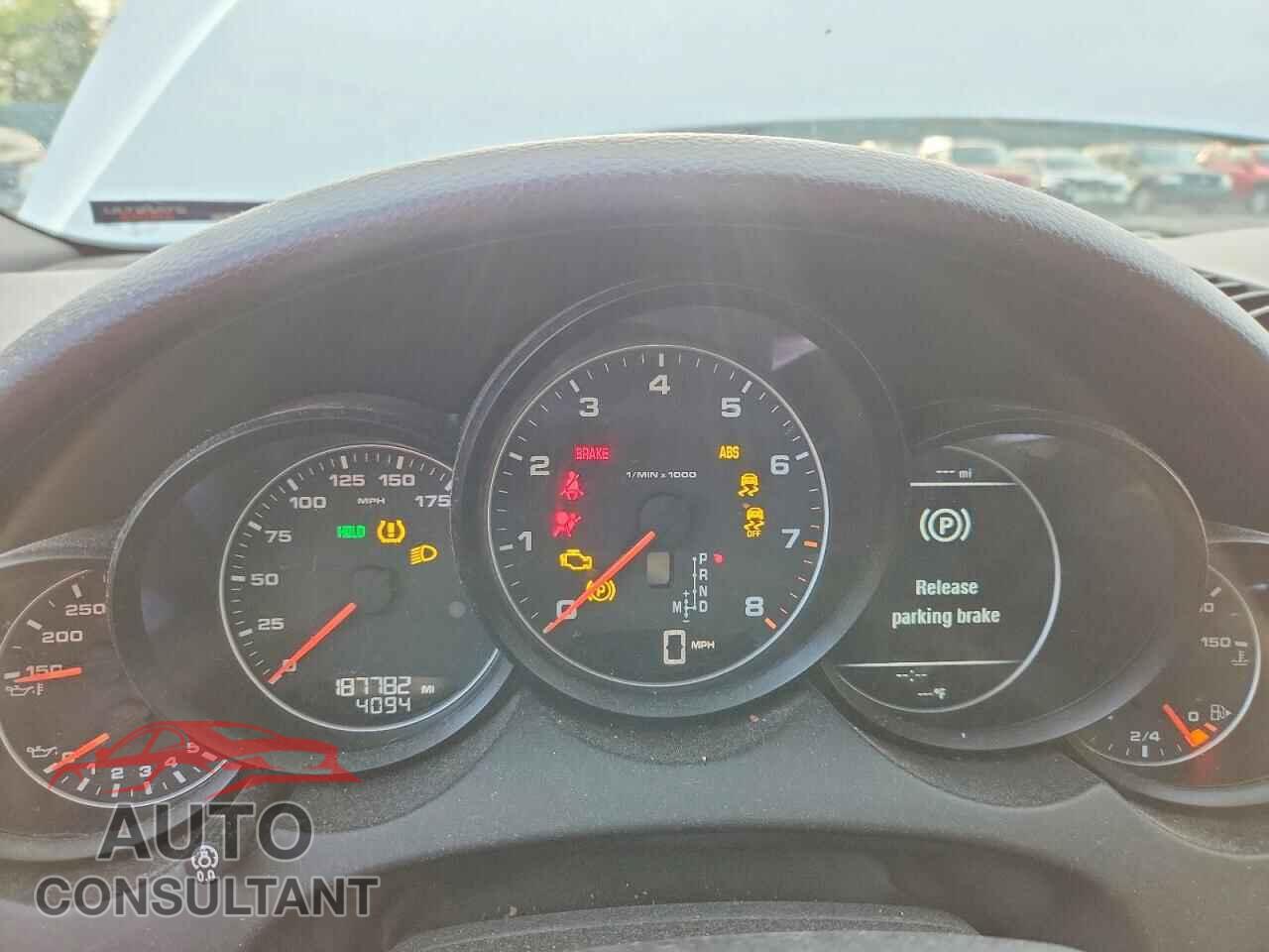 PORSCHE CAYENNE 2016 - WP1AA2A25GKA08945