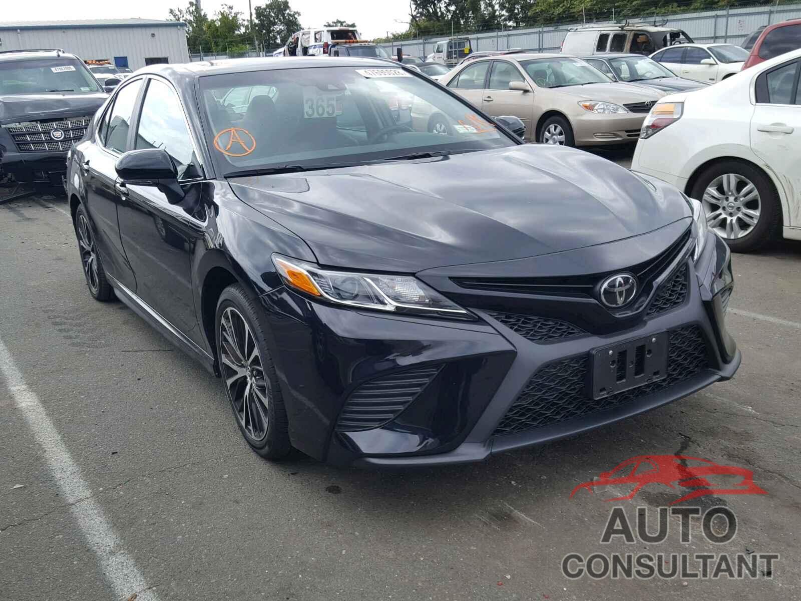 TOYOTA CAMRY 2018 - 4T1B11HKXJU574046