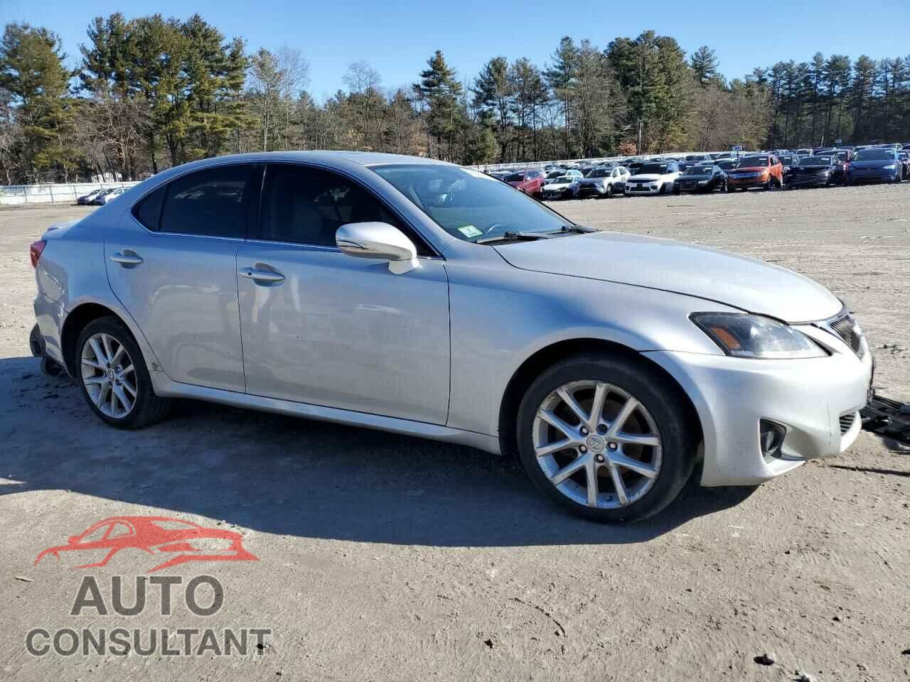 LEXUS IS 2011 - JTHCF5C26B5044837
