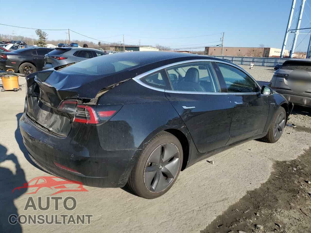 TESLA MODEL 3 2018 - 5YJ3E1EA2JF152550