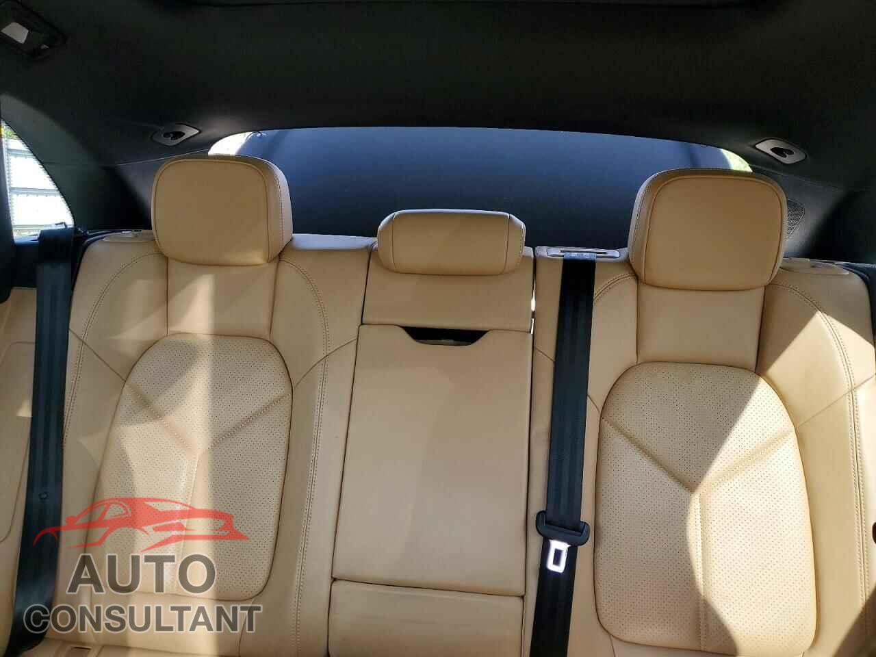 PORSCHE MACAN 2018 - WP1AA2A52JLB18072