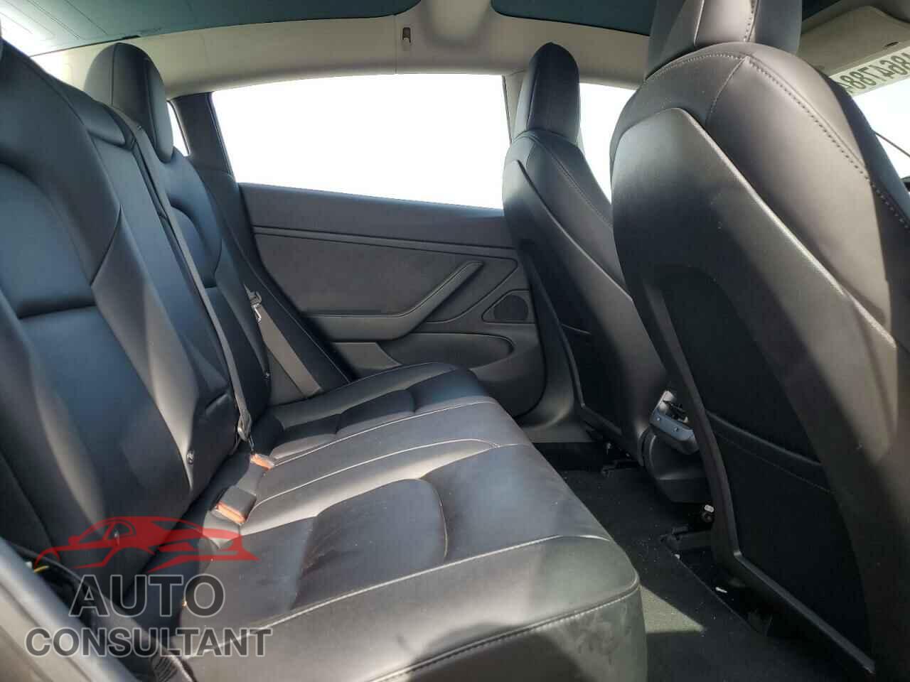 TESLA MODEL 3 2018 - 5YJ3E1EA6JF049017