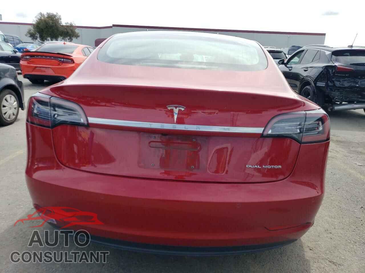 TESLA MODEL 3 2018 - 5YJ3E1EB4JF091677