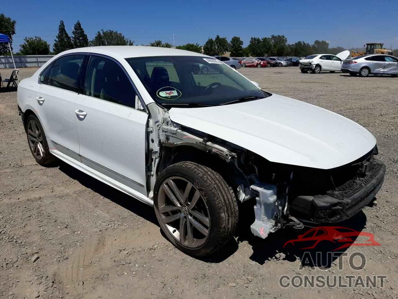 VOLKSWAGEN PASSAT 2017 - 1VWDT7A37HC055031