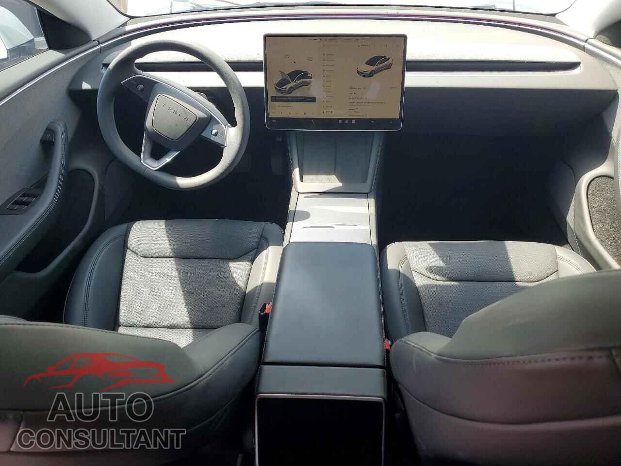 TESLA MODEL 3 2024 - 5YJ3E1EA7RF752671