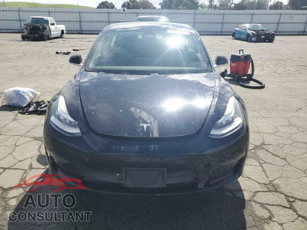 TESLA MODEL 3 2018 - 5YJ3E1EA0JF036313