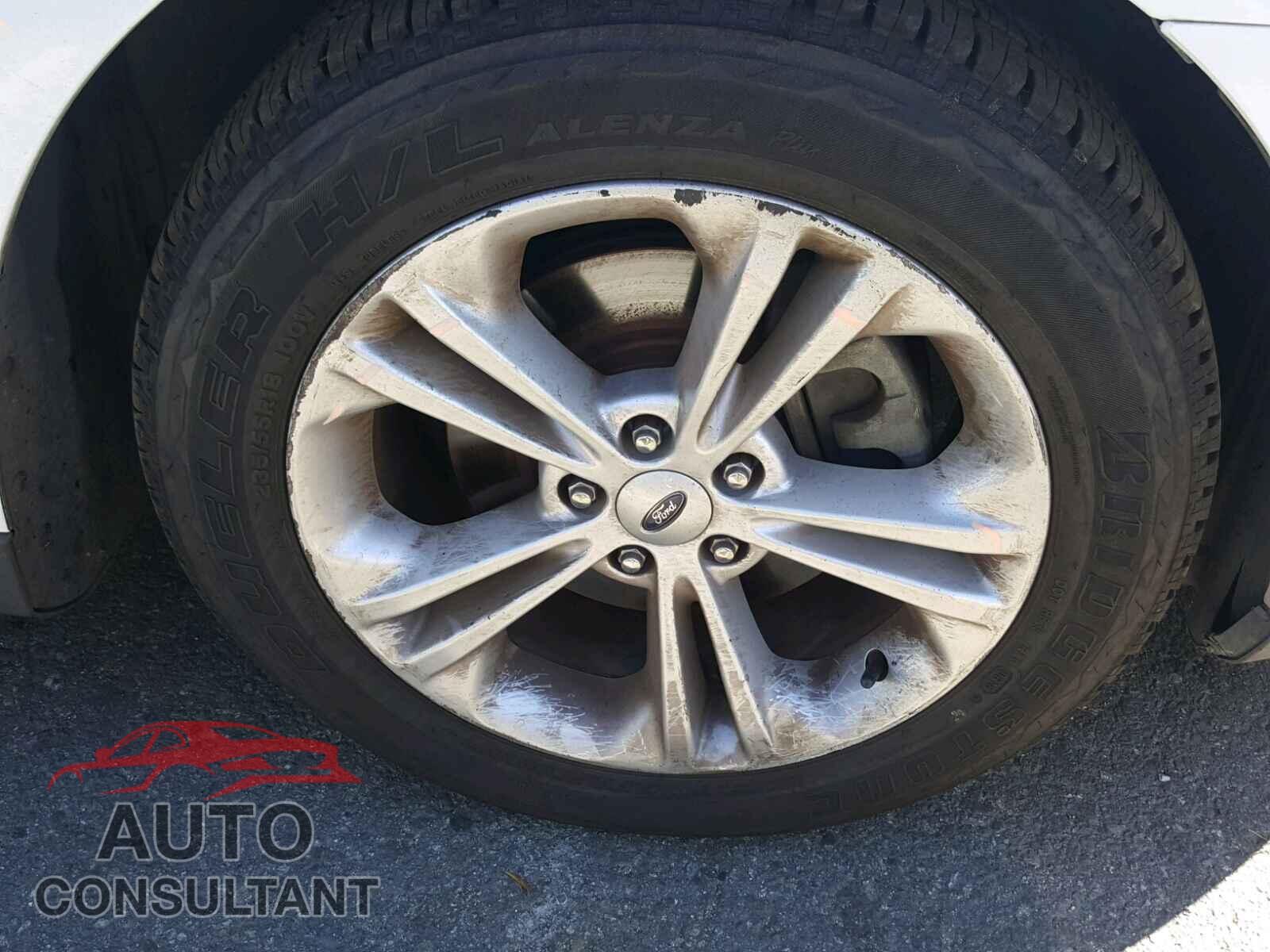 FORD TAURUS 2015 - 1FAHP2D88FG159252