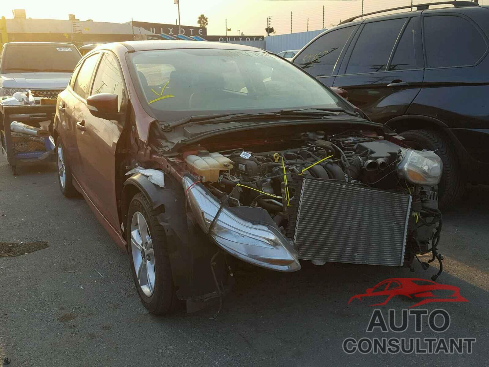 FORD FOCUS 2015 - 1FADP3K27FL220987