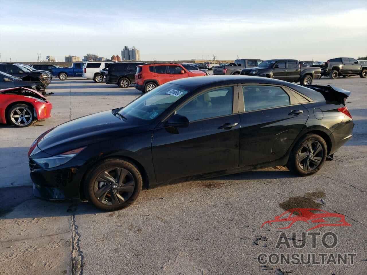 HYUNDAI ELANTRA 2023 - KMHLM4AG4PU520768