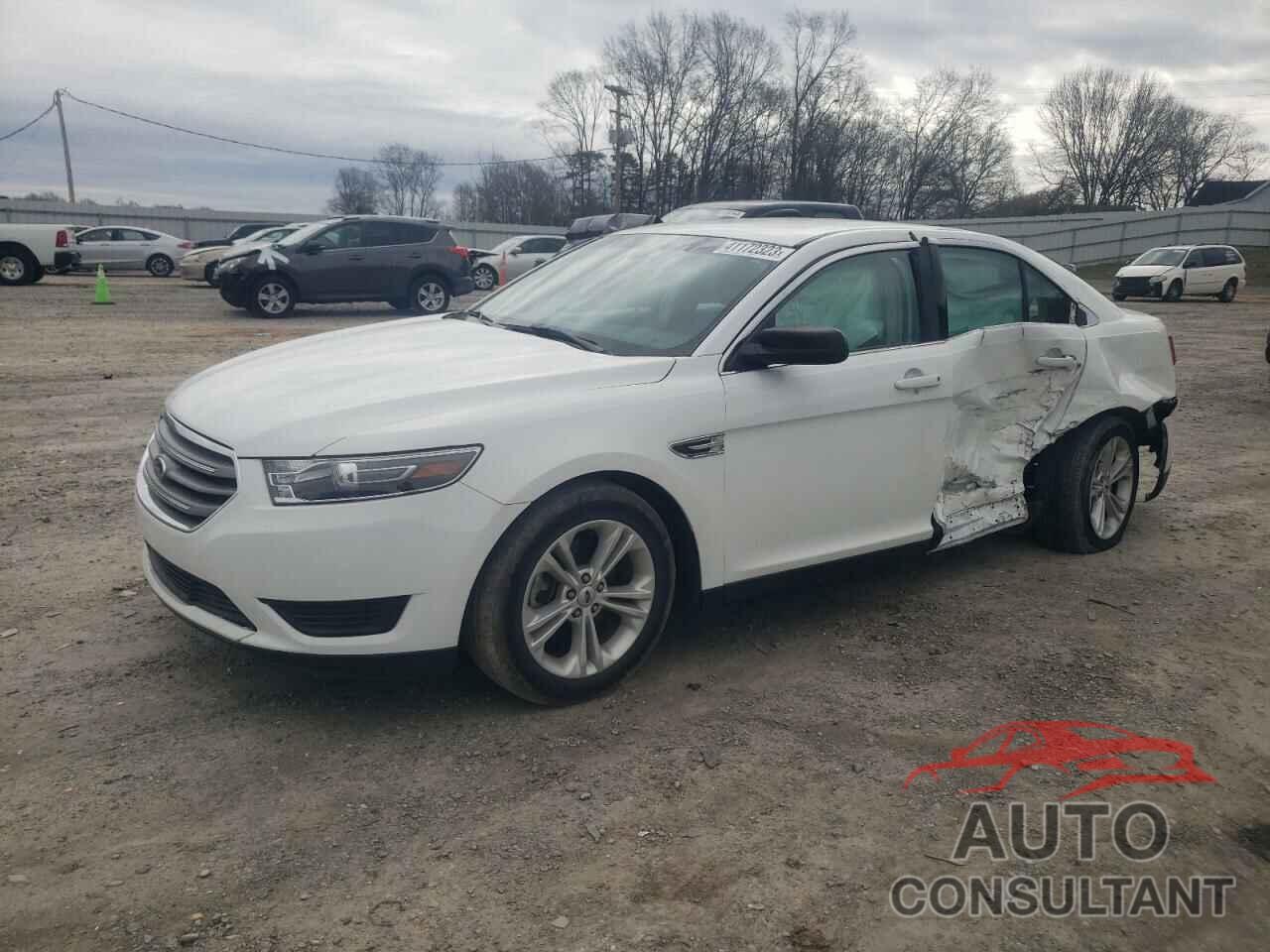 FORD TAURUS 2018 - 1FAHP2D8XJG108697