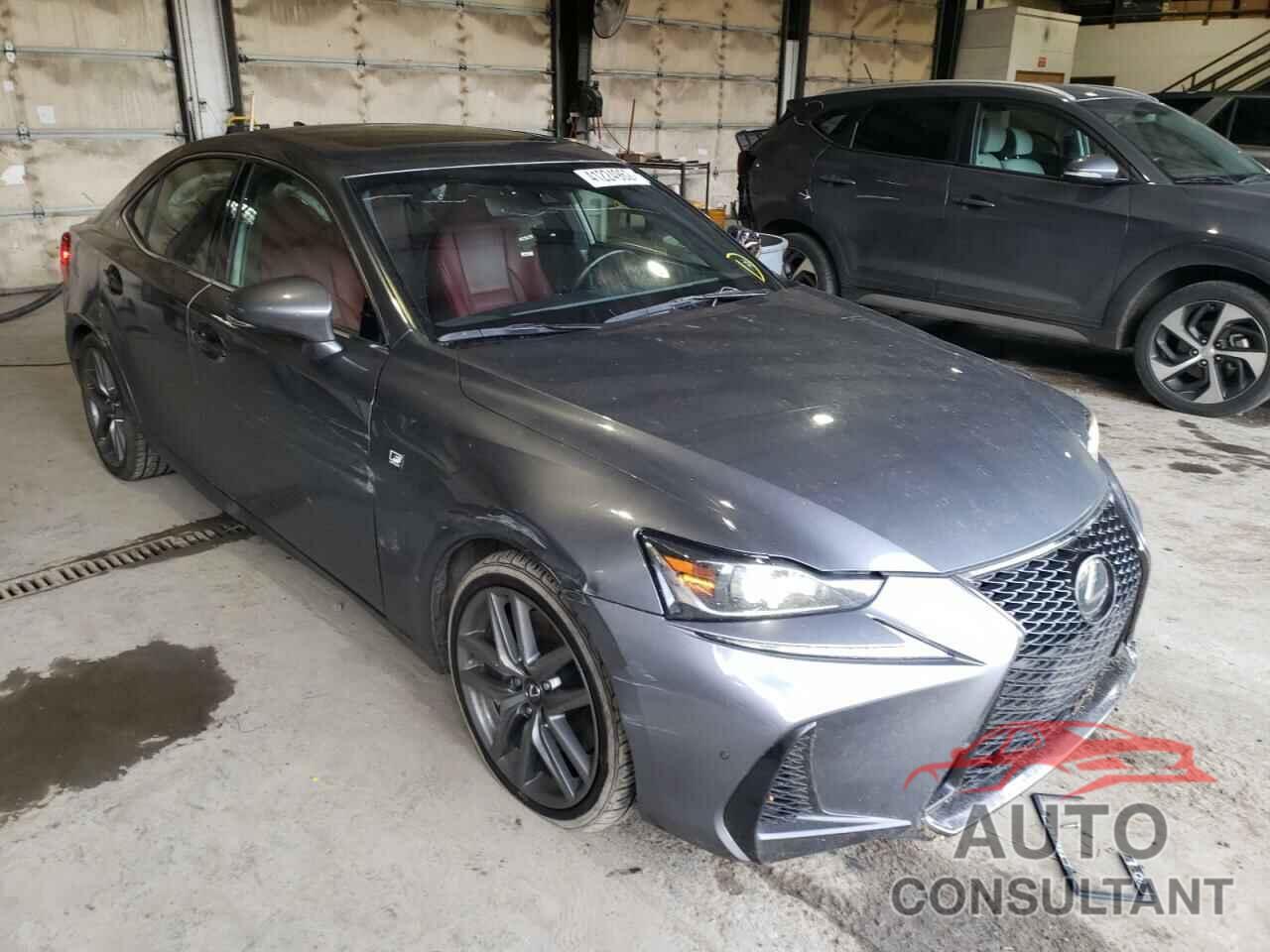 LEXUS IS 2018 - JTHC81D20J5030836