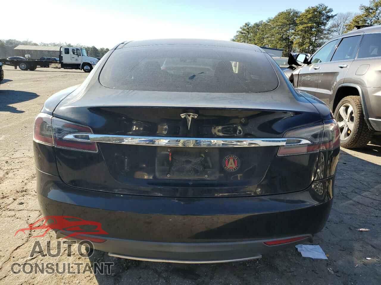 TESLA MODEL S 2013 - 5YJSA1AG6DFP09255