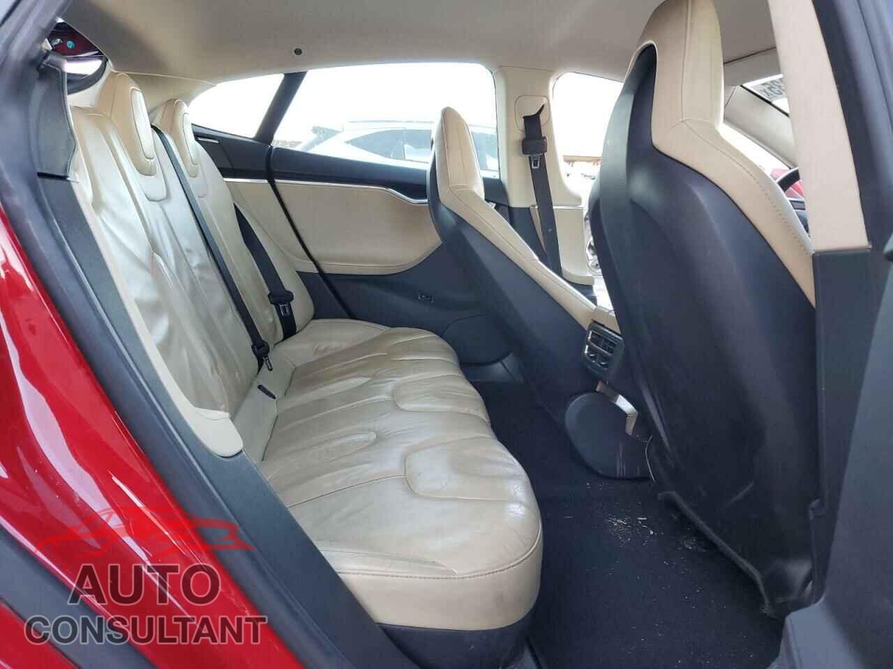 TESLA MODEL S 2013 - 5YJSA1ACXDFP10146
