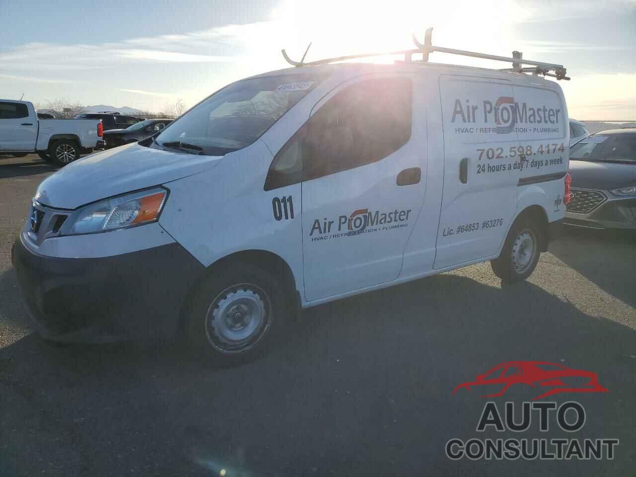 NISSAN NV 2018 - 3N6CM0KN9JK702352