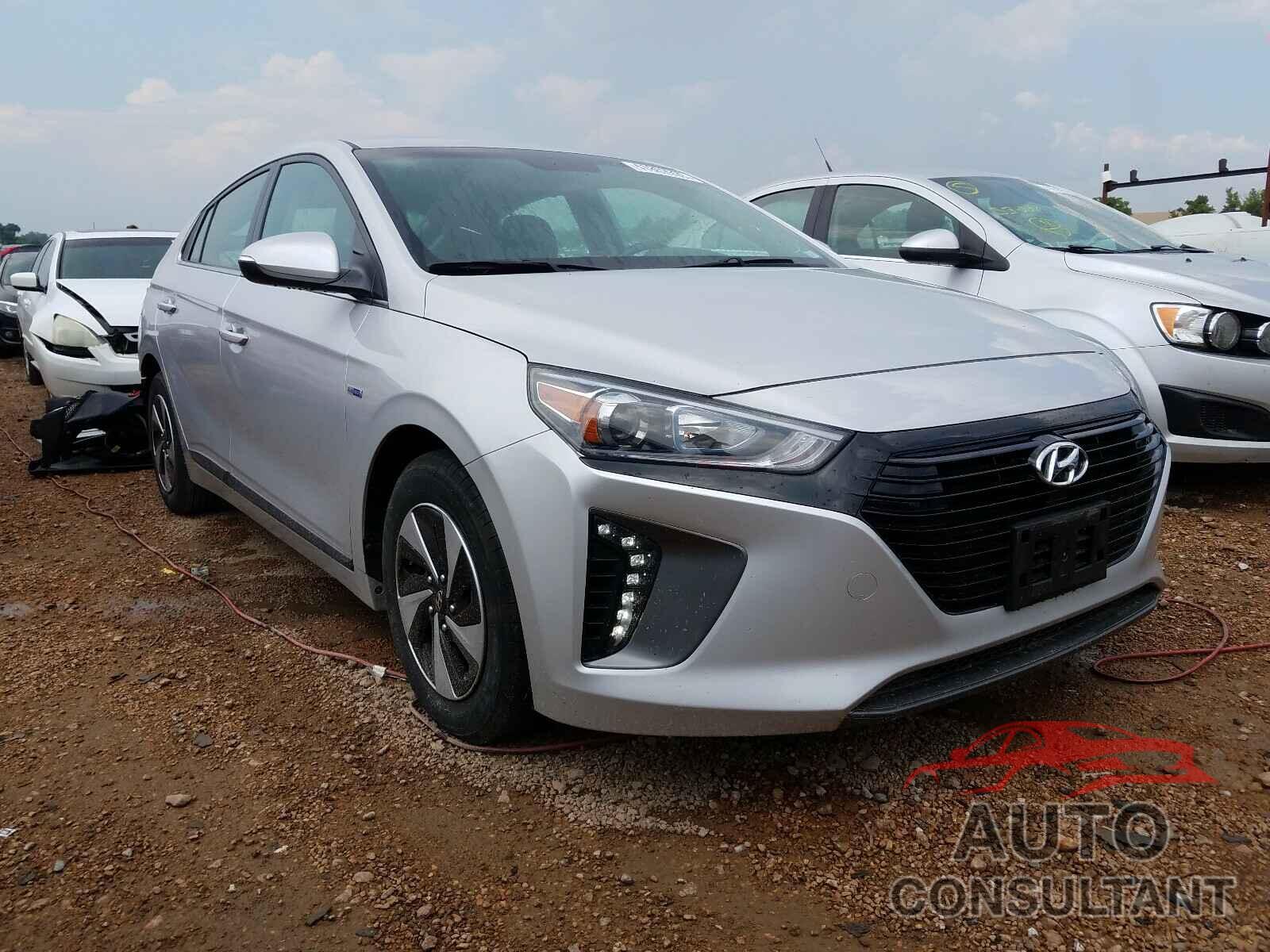 HYUNDAI IONIQ 2017 - KMHC75LC4HU056289