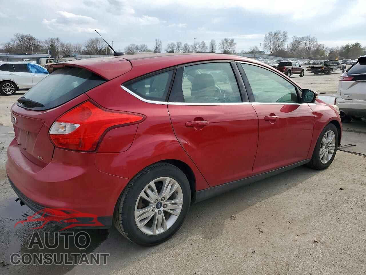 FORD FOCUS 2012 - 1FAHP3M25CL437223