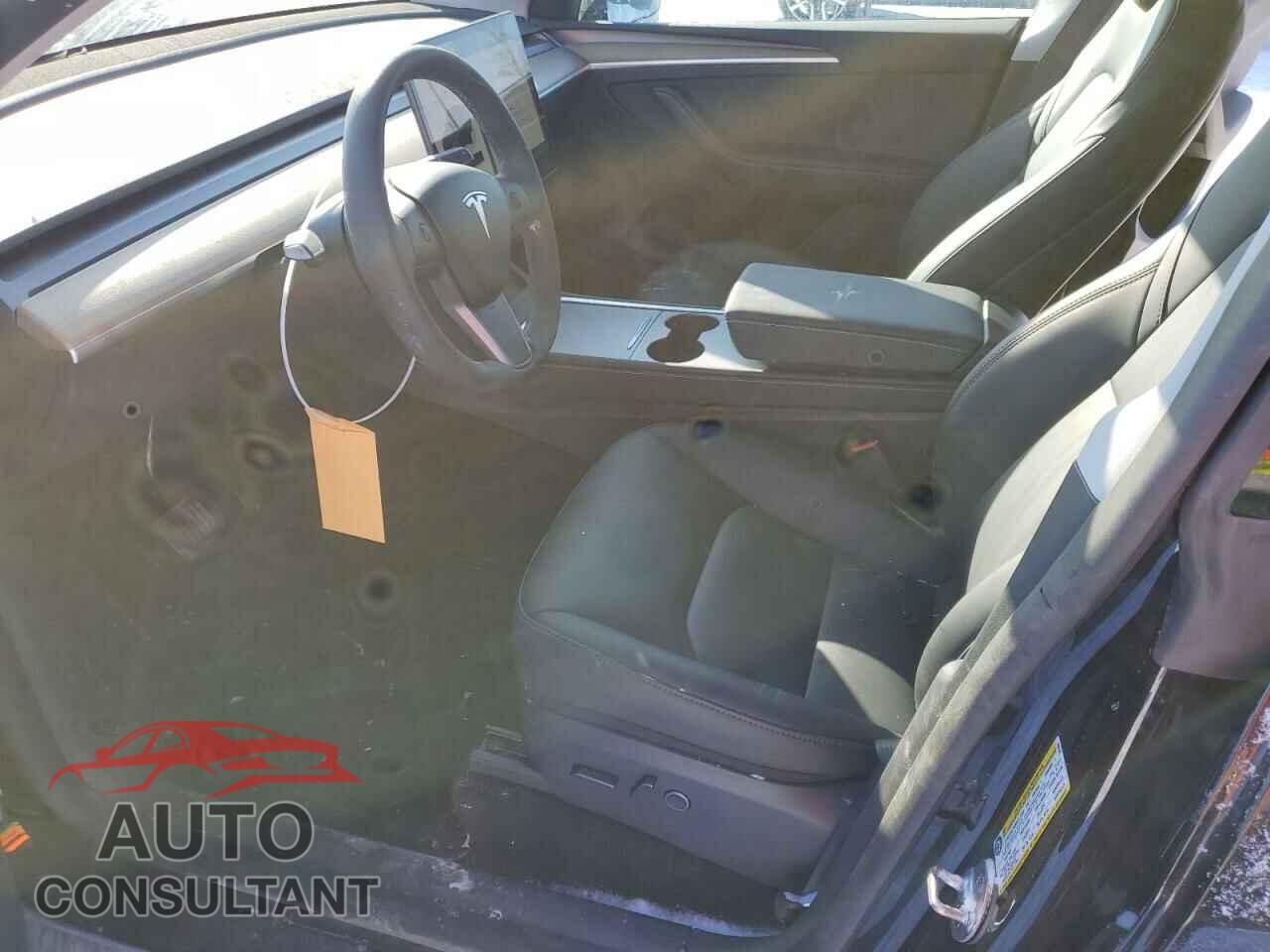 TESLA MODEL Y 2023 - LRWYGDFD3PC966946