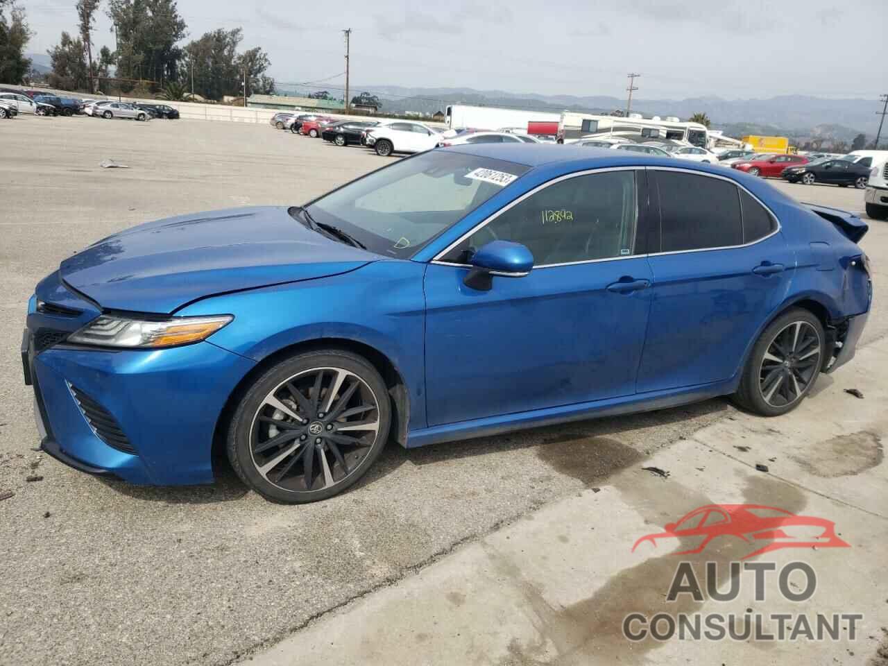 TOYOTA CAMRY 2018 - 4T1B61HK1JU061351
