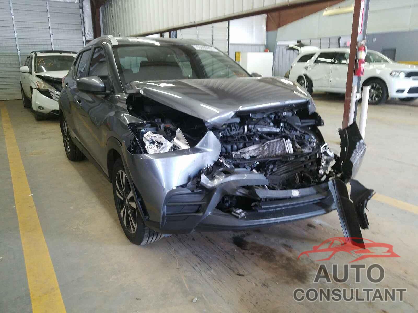 NISSAN KICKS 2018 - 3N1CP5CUXJL517138