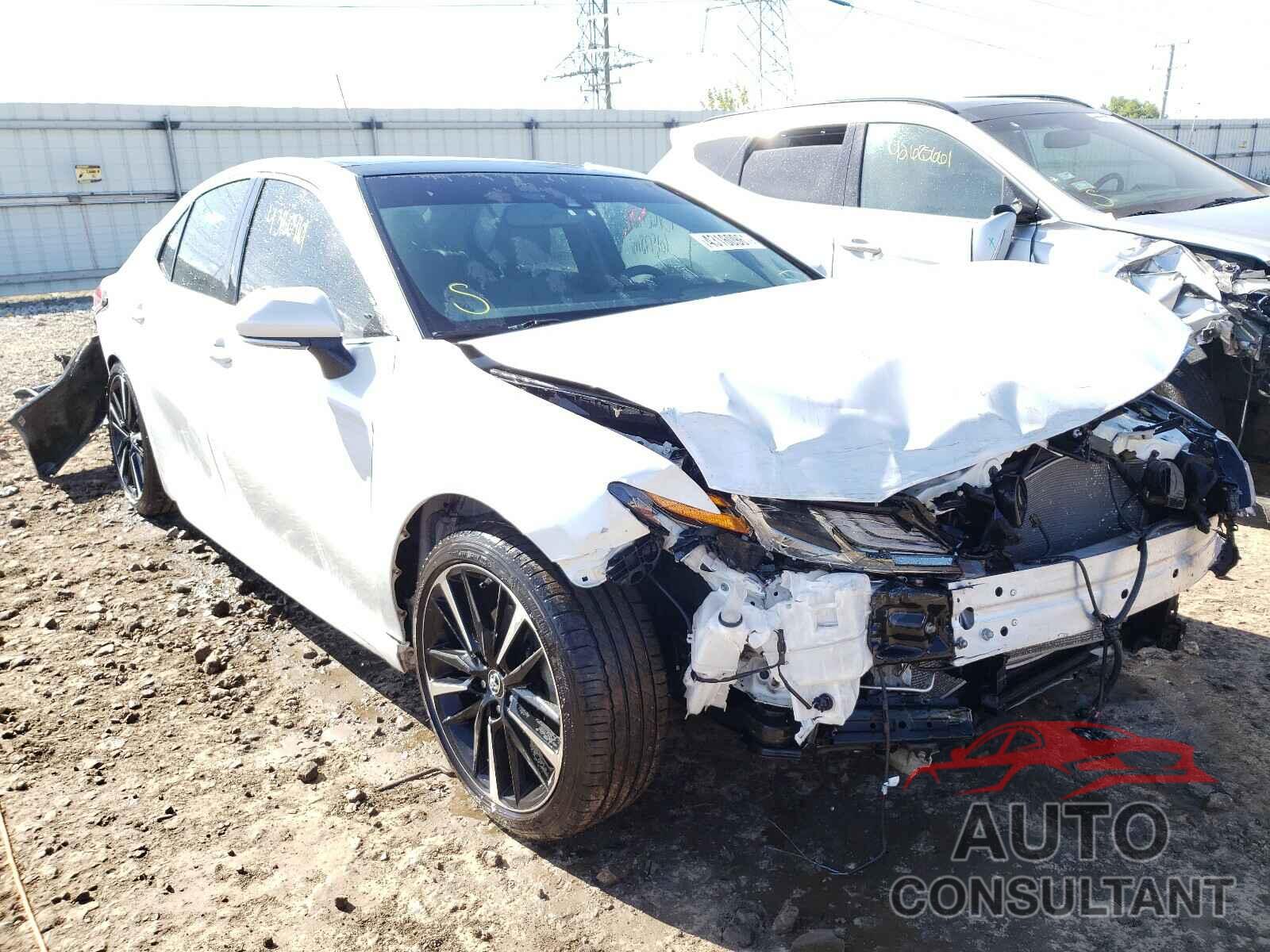 TOYOTA CAMRY 2018 - 4T1B61HK5JU007860