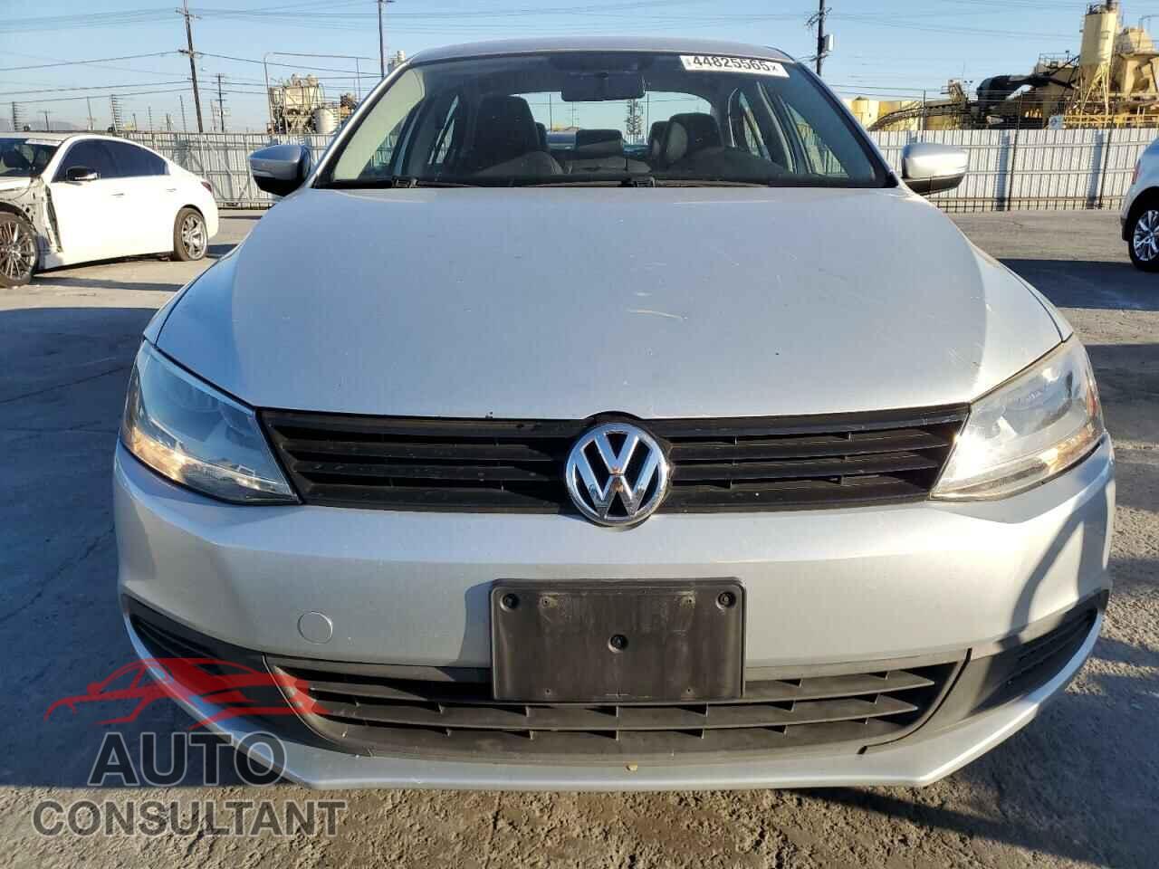 VOLKSWAGEN JETTA 2012 - 3VWDP7AJ5CM357833