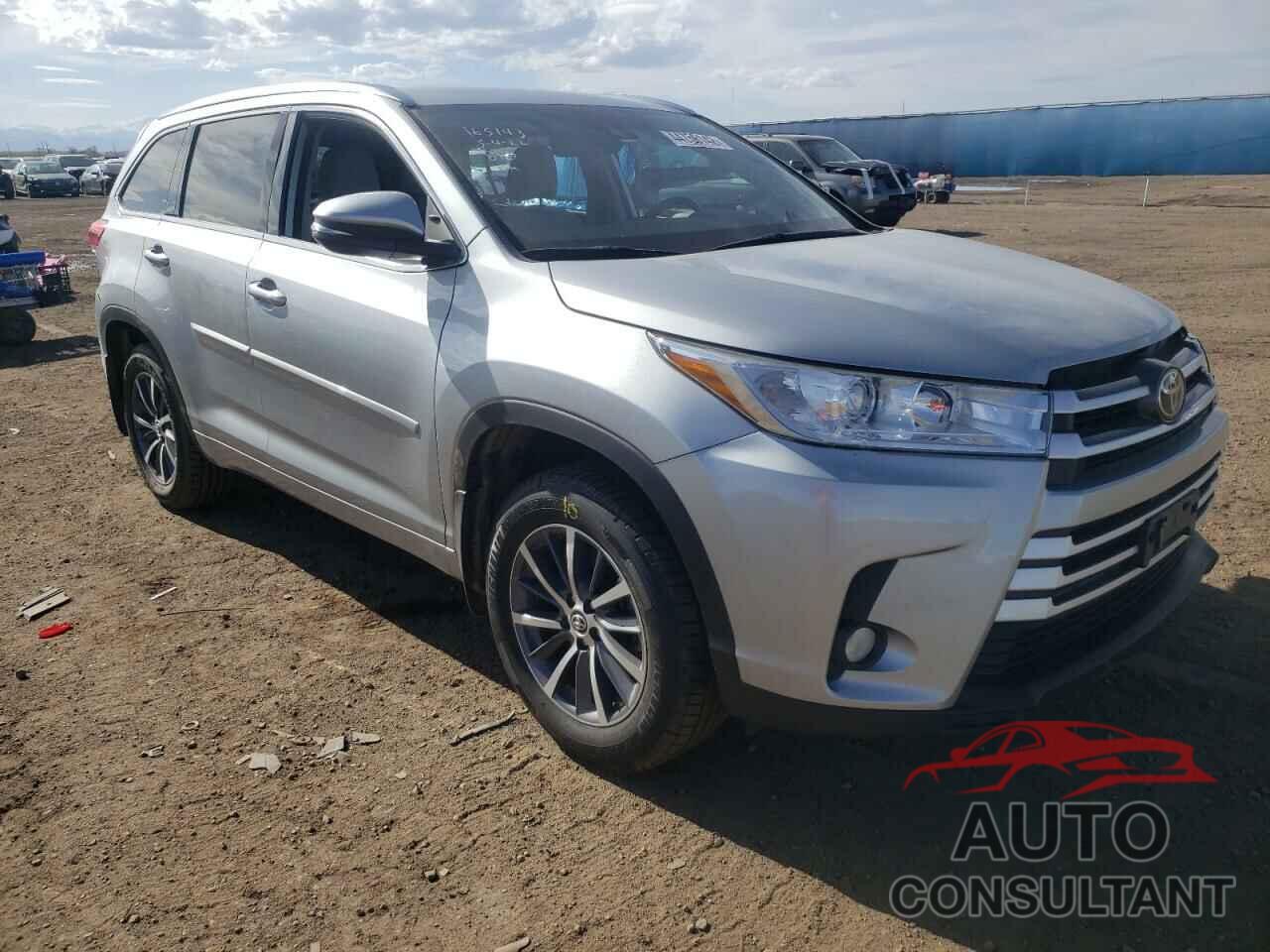 TOYOTA HIGHLANDER 2018 - 5TDJZRFH1JS536174