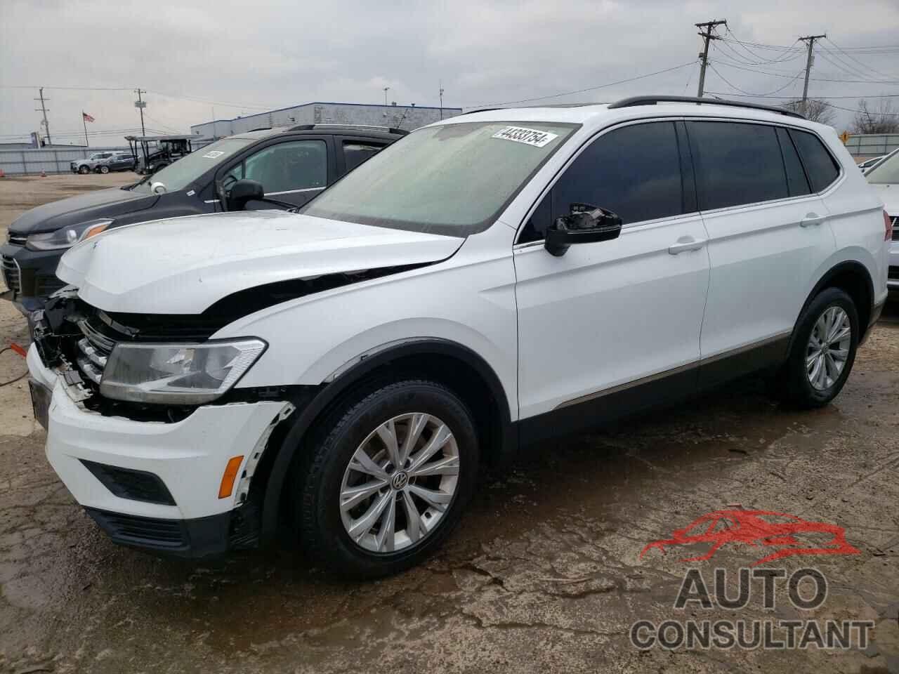 VOLKSWAGEN TIGUAN 2018 - 3VV2B7AX5JM059133