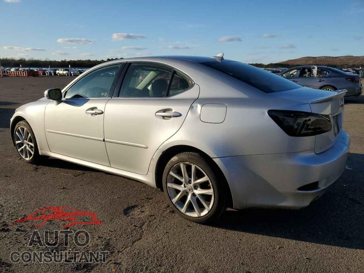 LEXUS IS 2011 - JTHCF5C20B5048351