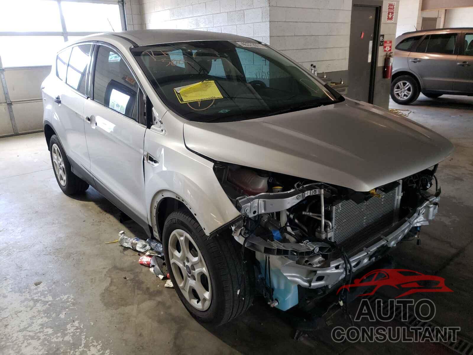 FORD ESCAPE 2018 - 1FMCU0F7XJUB05592