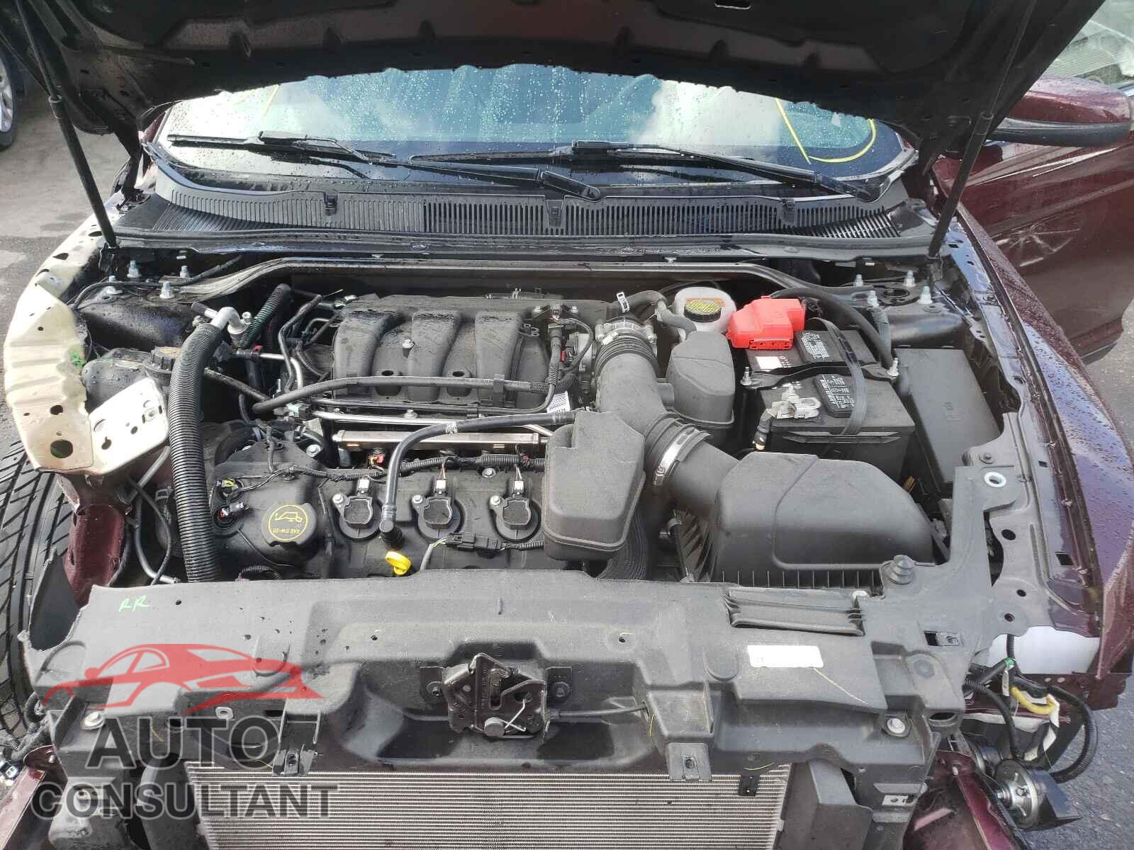 FORD TAURUS 2018 - 1FAHP2E81JG129453