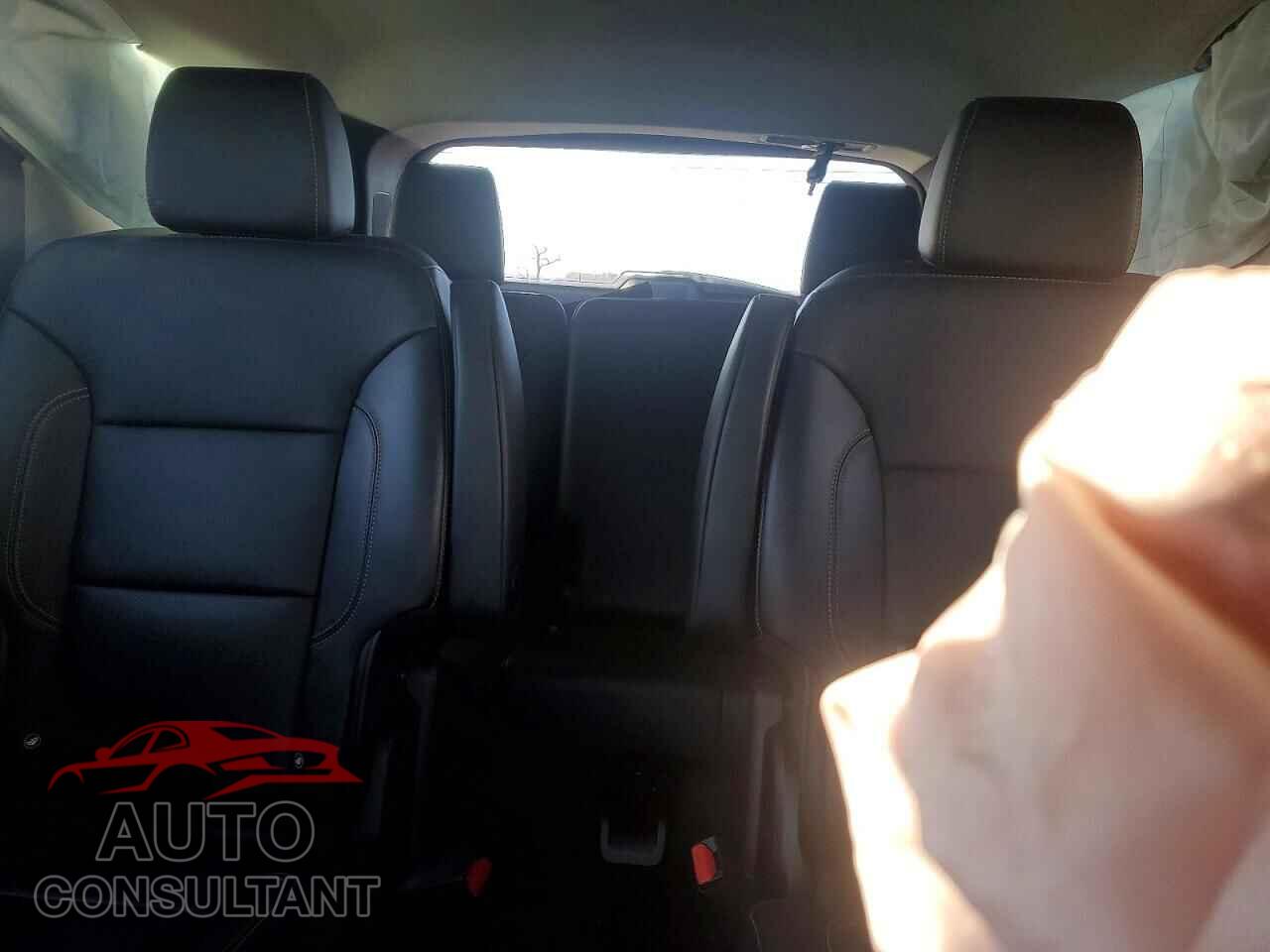 CHEVROLET TRAVERSE 2019 - 1GNEVKKW7KJ283473