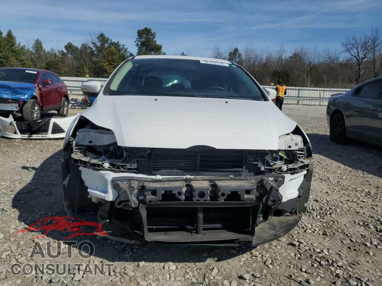 FORD FOCUS 2014 - 1FADP3F2XEL302009