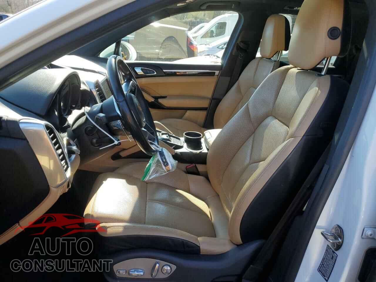 PORSCHE CAYENNE 2016 - WP1AA2A22GKA36864